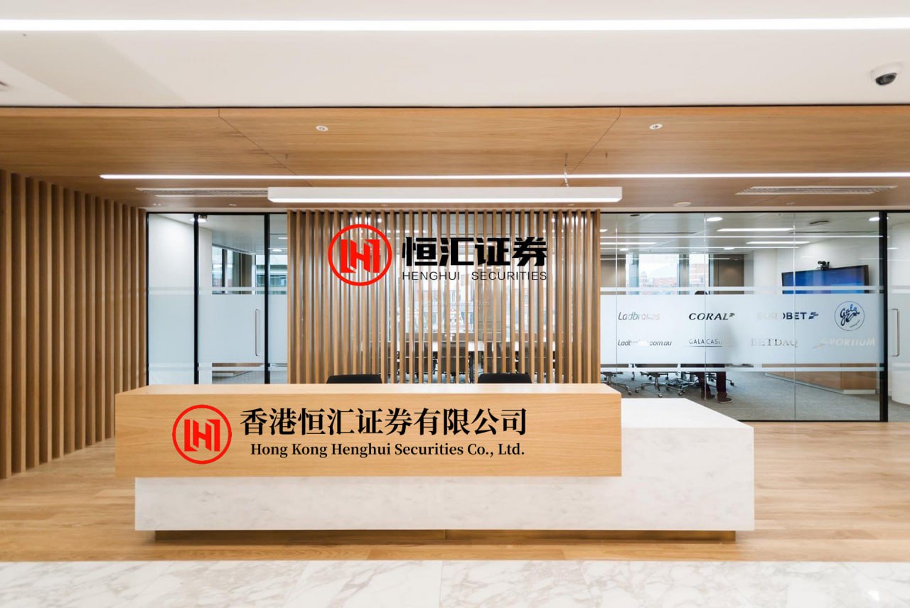 郑州股票配资网APP下载 王楚钦爆冷出局深度解读：不是实力下滑，是节奏被怪异打法锁死